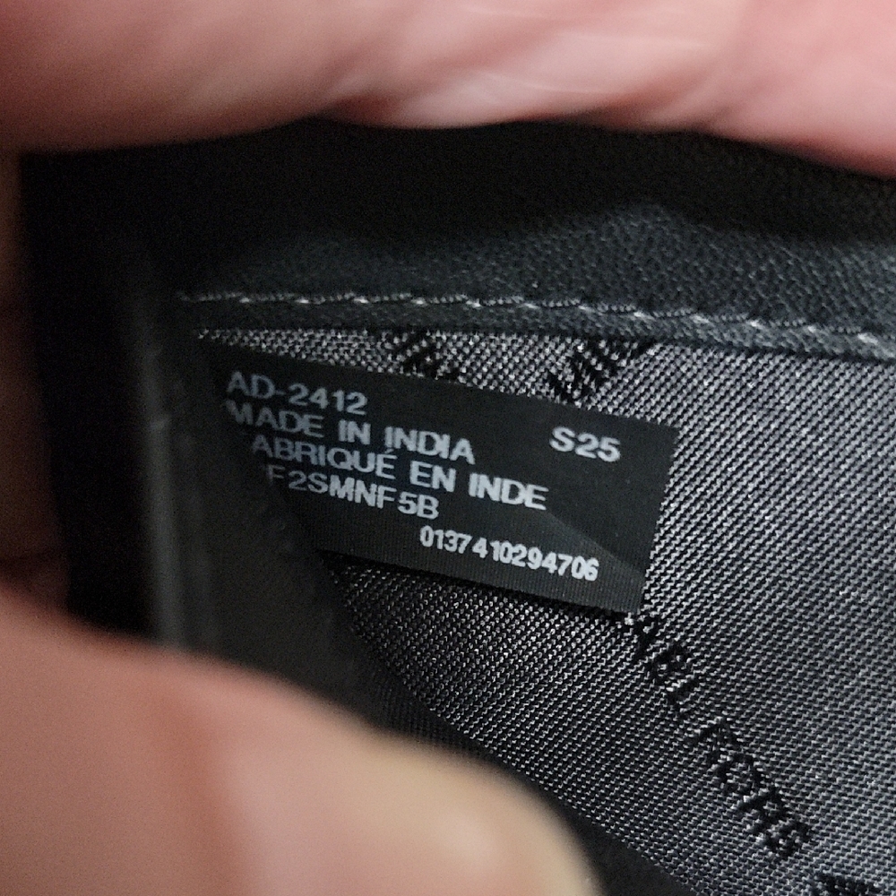 Michael Kors Black Jet Set Wallet - Picture 2 of 7